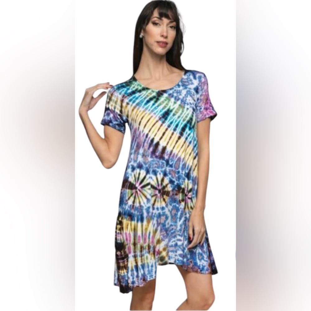 NWT. Sacred Threads Colorful Tie-Dye Short Sleeve Top. 219214. CL/GR02